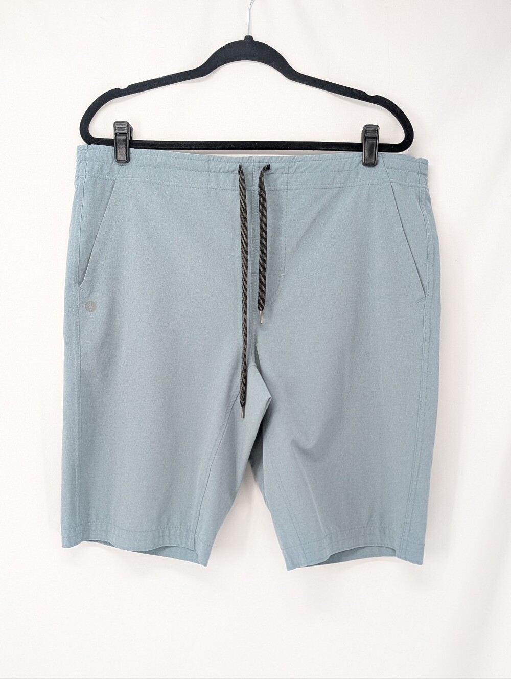 Manduka Light Blue/Gray Men’s Yoga Shorts Breathable Lightweight Athletic Size L